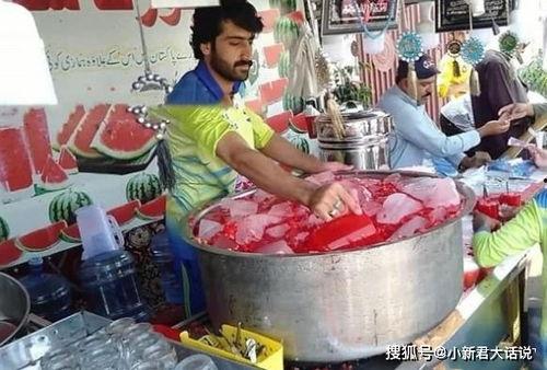 卖面小伙吃瓜,揭秘美食背后的故事