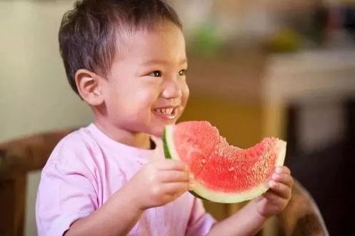 宝宝吃瓜卡住,紧急应对指南