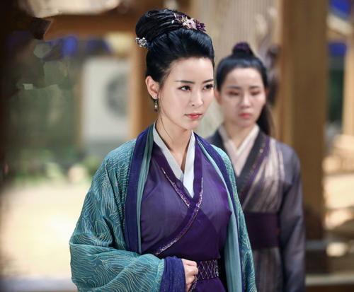 虞夫人吃瓜,揭秘宫廷秘闻背后的宫廷生活