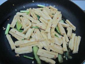 腐竹瓜怎么炒着吃,腐竹瓜炒制秘籍