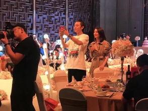 星汉灿烂婚宴吃瓜群众