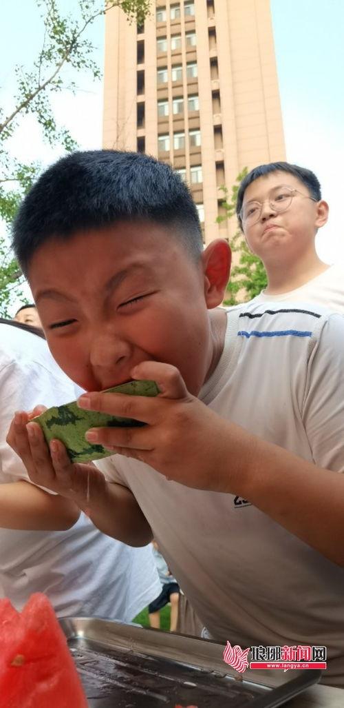 吃瓜大嘴,吃瓜大嘴带你领略明星幕后故事